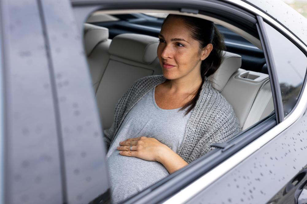 taxi vers hôpital de femme enceinte